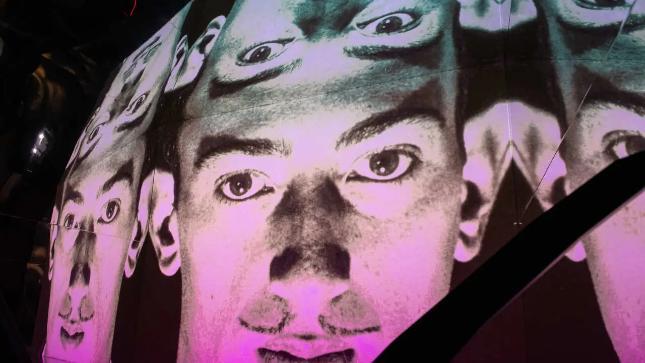 Archivo - Una obra del pintor durante la inauguraci&oacute;n de la Casa Natal de Salvador Dal&iacute;, a 20 de octubre de 2023, en Figueres, Girona, Catalunya (Espa&ntilde;a). Raquel S&aacute;nchez ha participado hoy en la inauguraci&oacute;n de la casa natal del pintor universal Salvador 