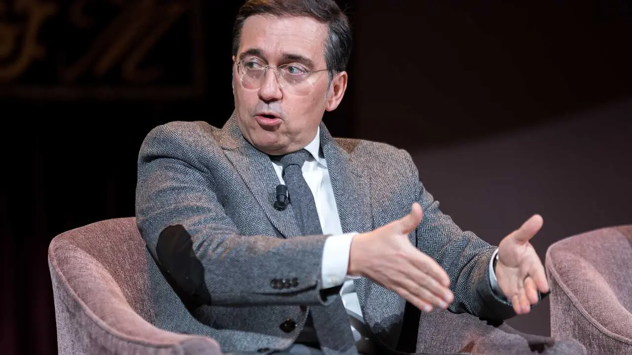 El ministro de Asuntos Exteriores, Uni&oacute;n Europea y Cooperaci&oacute;n de Espa&ntilde;a, Jos&eacute; Manuel Albares, durante &lsquo;Los Desayunos del Ateneo&rsquo;, en el Ateneo de Madrid, a 12 de enero de 2026, en Madrid (Espa&ntilde;a).