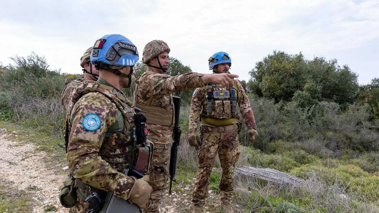 Archivo - Miltares libaneses y de la FINUL en L&iacute;bano