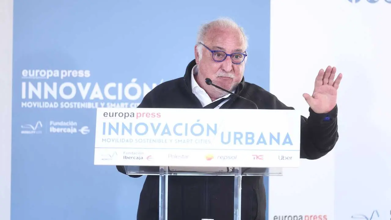 El director general de Tr&aacute;fico, Pere Navarro, durante la Jornada &lsquo;Innovaci&oacute;n Urbana. Movilidad Sostenible y Smart Cities&rsquo;, en el Hotel Eurostars Madrid Tower, a 14 de enero de 2026, en Madrid (Espa&ntilde;a). La jornada ha sido organizada por Europa Press.