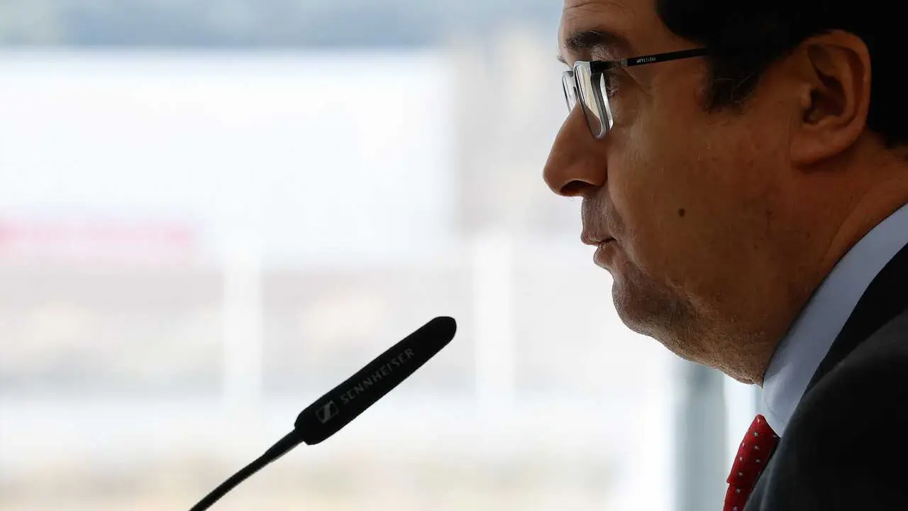 El ministro para la Transformaci&oacute;n Digital y de la Funci&oacute;n P&uacute;blica, &Oacute;scar L&oacute;pez, interviene durante una visita a las instalaciones de la plataforma log&iacute;stica Lookiero, a 8 de enero de 2026, en Miranda de Ebro, Castilla y Le&oacute;n (Espa&ntilde;a).