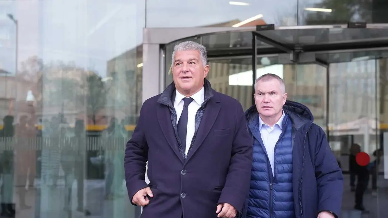 El presidente del F.C. Barcelona, Joan Laporta, a su llegada a la Ciutat de la Justicia.
