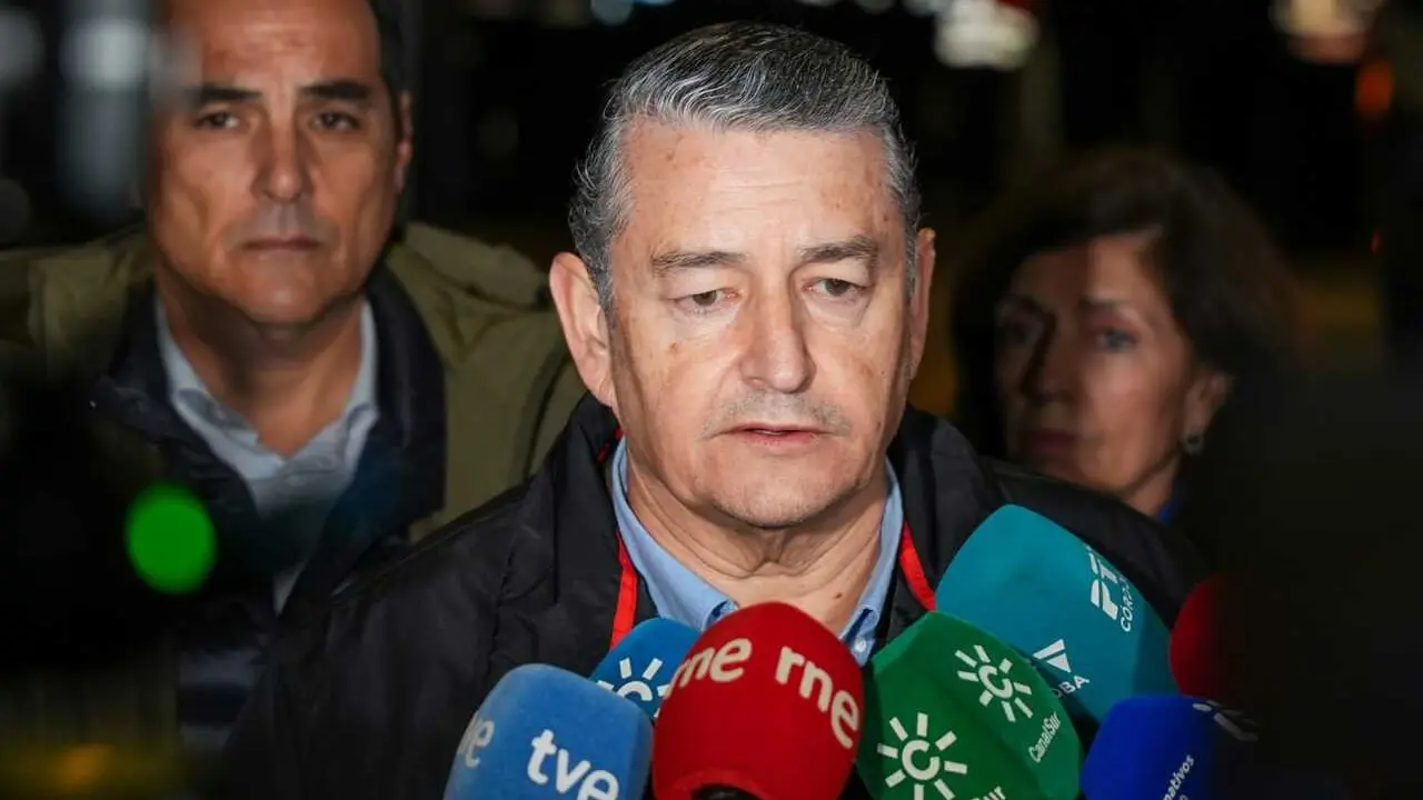 Antonio Sanz informa del descarrilamiento de trenes en el t&eacute;rmino municipal cordob&eacute;s de Adamuz.