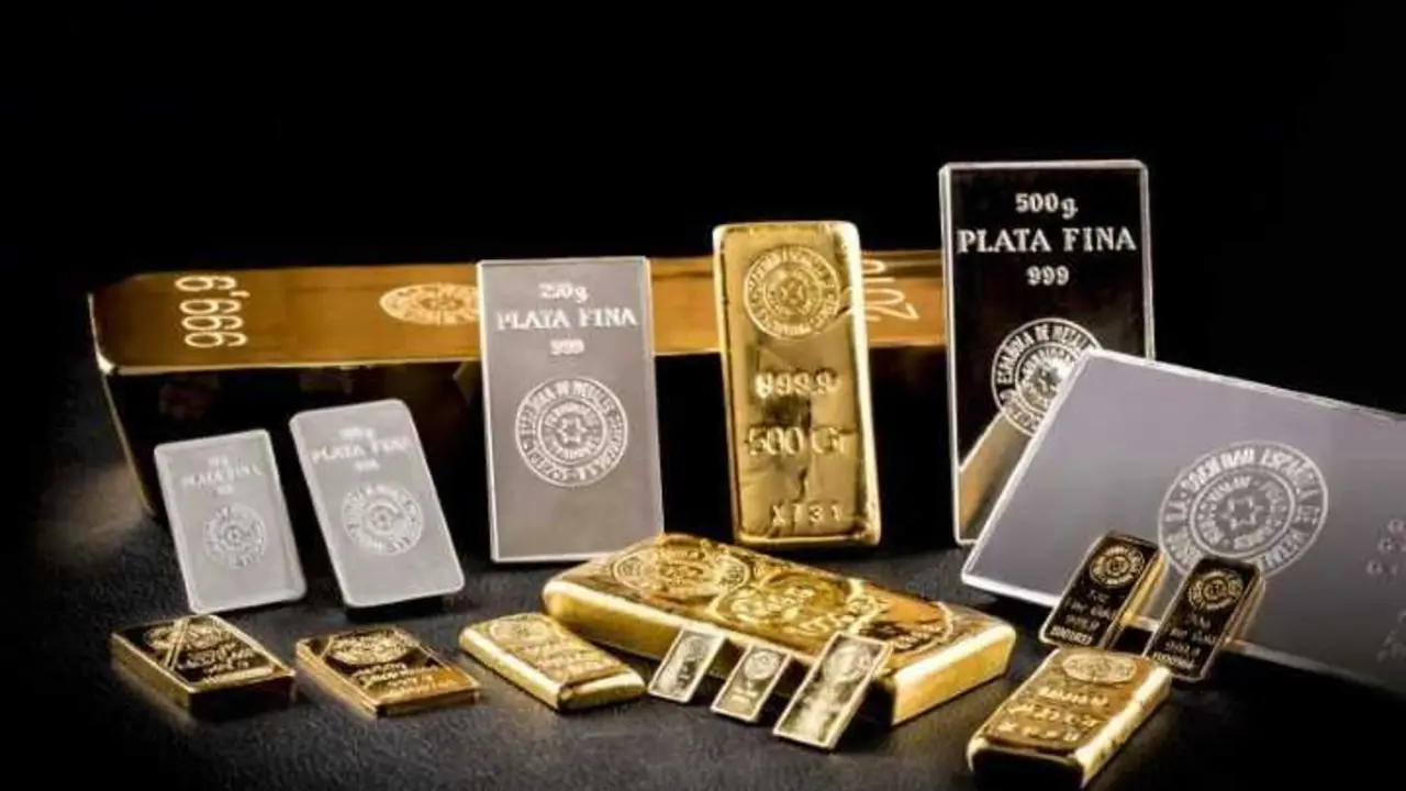 Archivo - Lingotes de oro y plata.