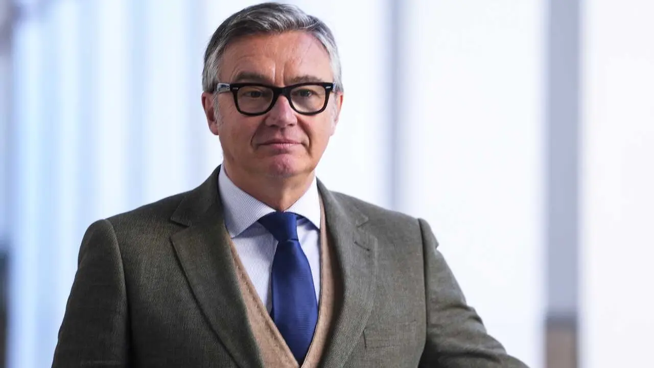 El portavoz del grupo parlamentario Vox en Andaluc&iacute;a, Manuel Gavira, atiende a medios antes de la celebraci&oacute;n de la Diputaci&oacute;n Permanente en el Parlamento andaluz. A 12 de enero de 2026, en Sevilla (Andaluc&iacute;a, Espa&ntilde;a). 