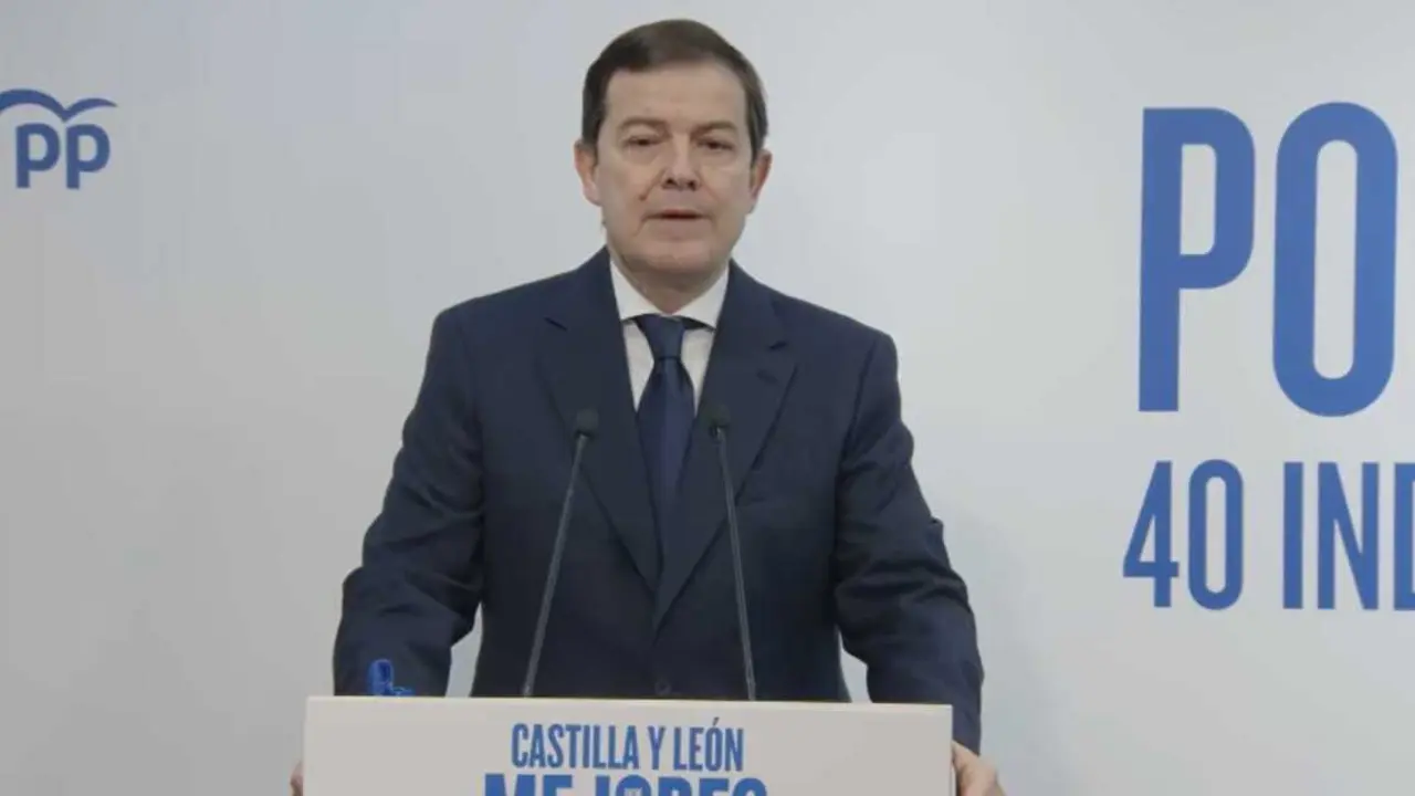 El presidente del PP de Castilla y Le&oacute;n, Alfonso Fern&aacute;ndez Ma&ntilde;ueco, durante una rueda de prensa con motivo de la convocatoria de elecciones en la Comunidad