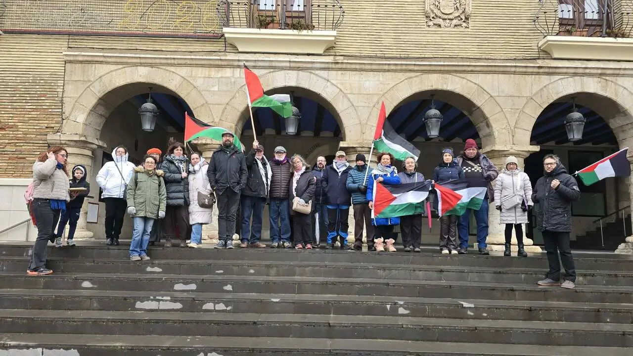 Concentraci&oacute;n de Izquierda Unida-Movimiento Sumar este s&aacute;bado en Monz&oacute;n en apoyo a Palestina.