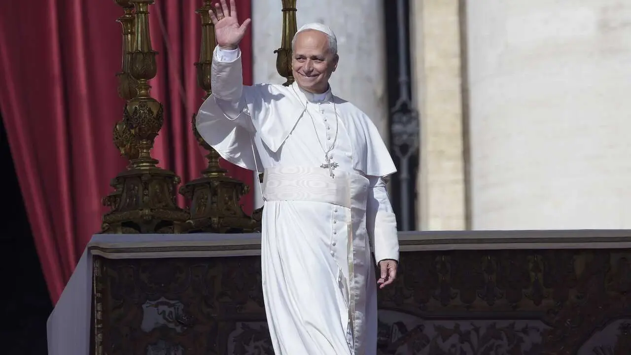 Archivo - El Papa Le&oacute;n XIV en la Plaza de San Pedro del Vaticano.