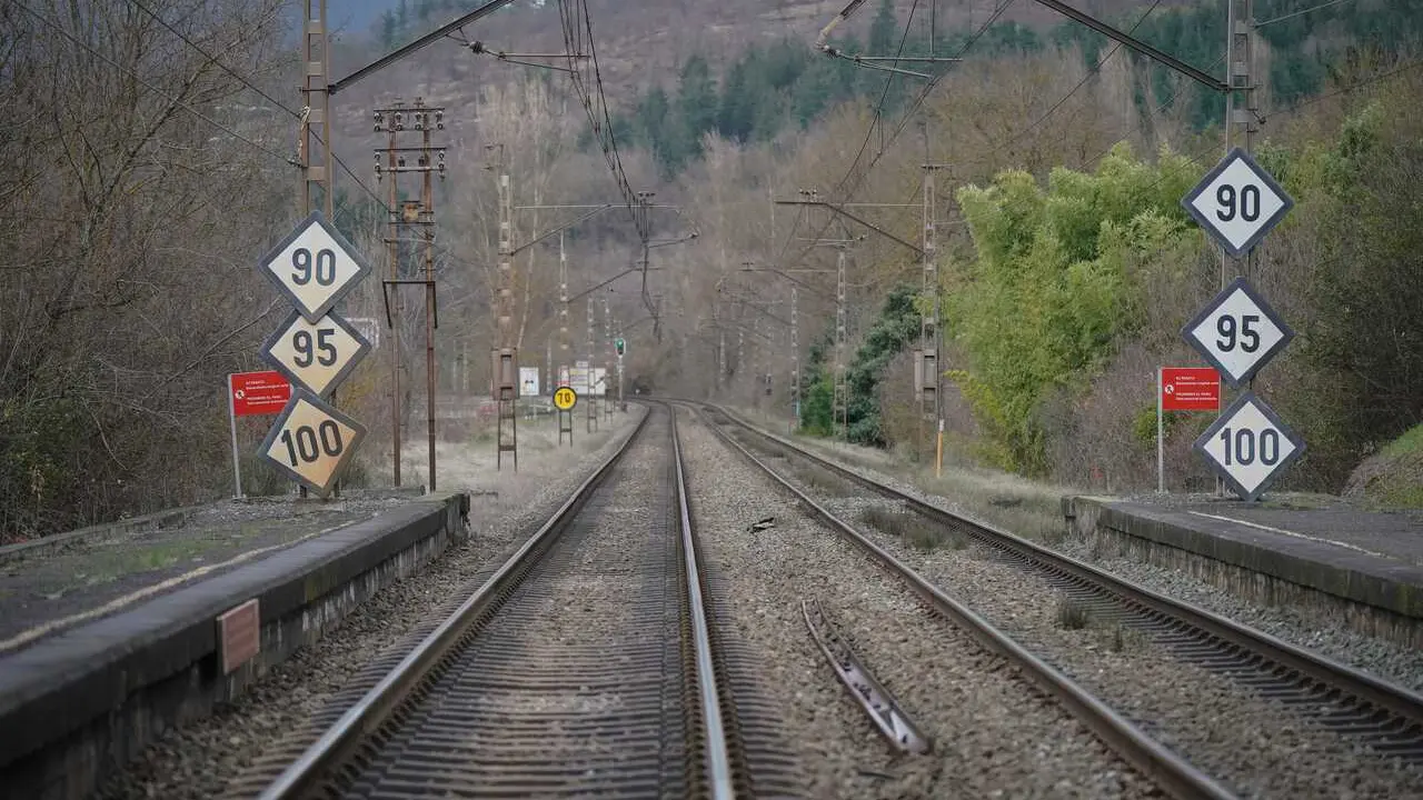 V&iacute;as de tren, a 31 de enero de 2026, en Amurrio, &Aacute;lava