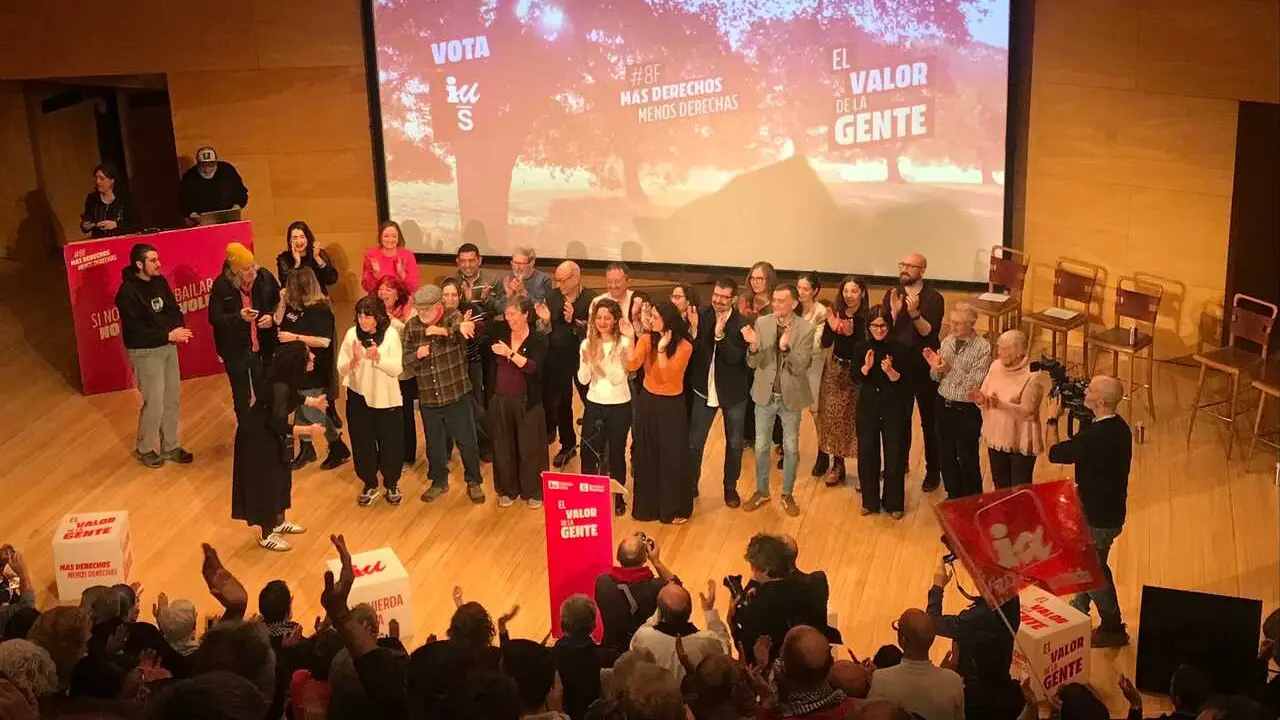 Mitin central de IU-Sumar en la sala Luis Galve del Adutorio de Zaragoza con motivo de las elecciones auton&oacute;micas del 8 de febrero en Arag&oacute;n