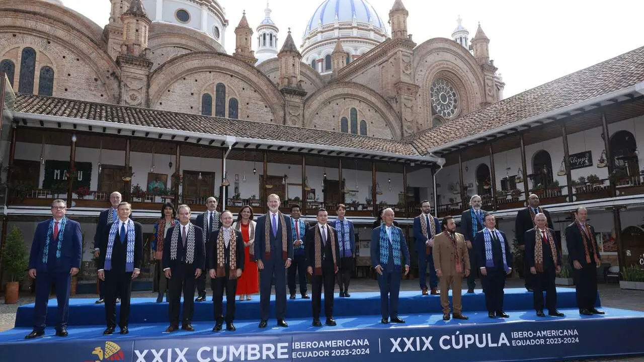 Archivo - Foto de familia de la XXIX Cumbre Iberoamericana, en el Seminario San Luis, a 15 de noviembre de 2024, en Cuenca (Ecuador)