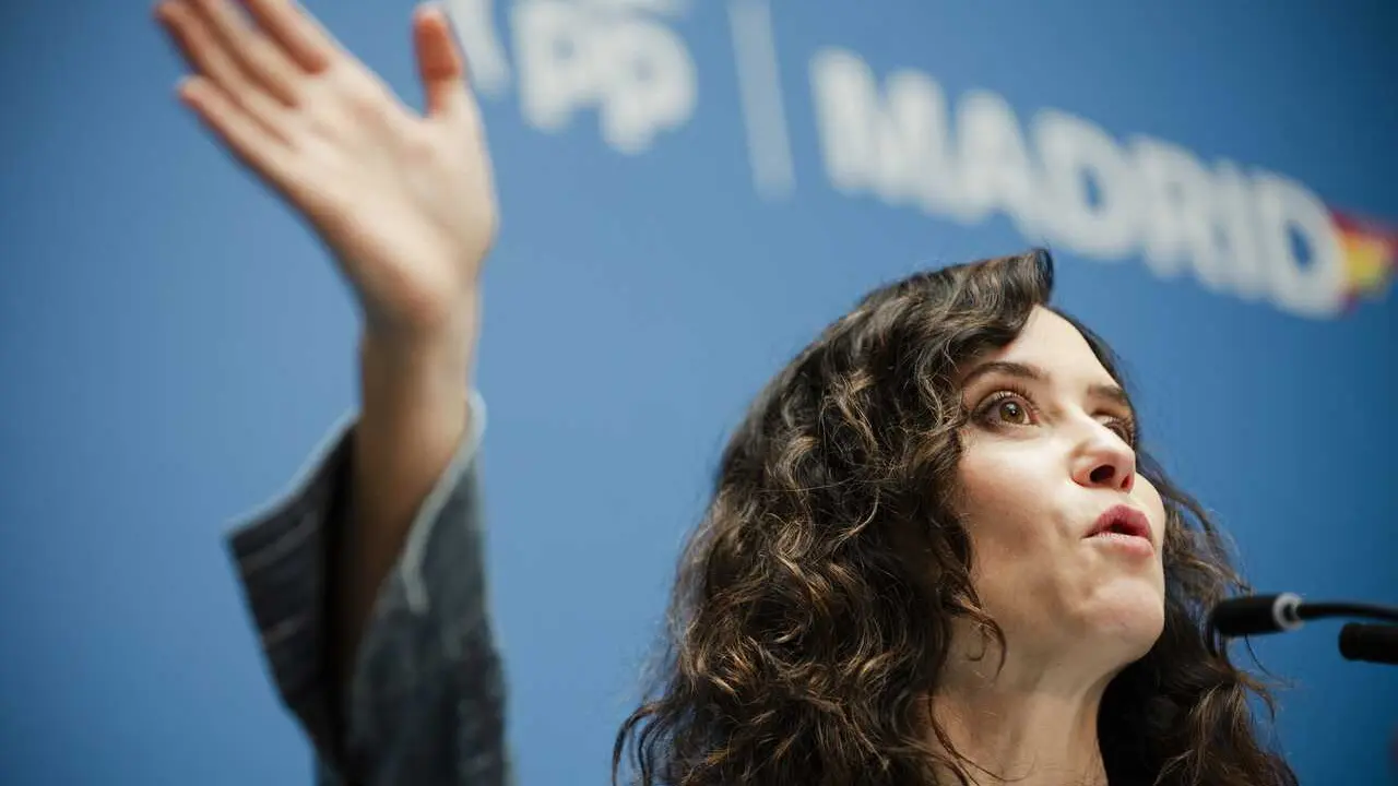 La presidenta de la Comunidad de Madrid y del Partido Popular de Madrid, Isabel D&iacute;az Ayuso, durante la clausura de la segunda sesi&oacute;n de la II Intermunicipal del PP de Madrid, en el Hotel Euroforum Palacio de Los Infantes
