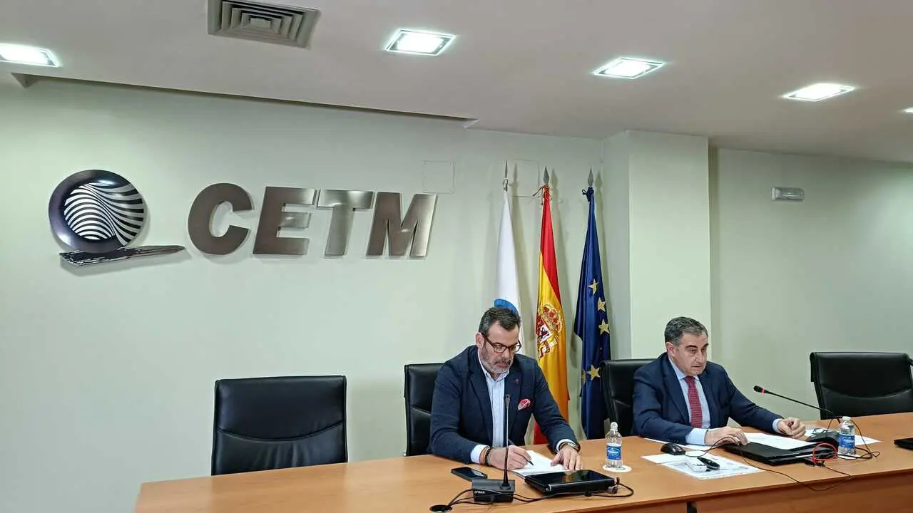 El secretario general adjunto de la CETM, Duls&eacute; D&iacute;az Fresno (izquierda) y el presidente de la CETM, Carmelo Gonz&aacute;lez (derecha)