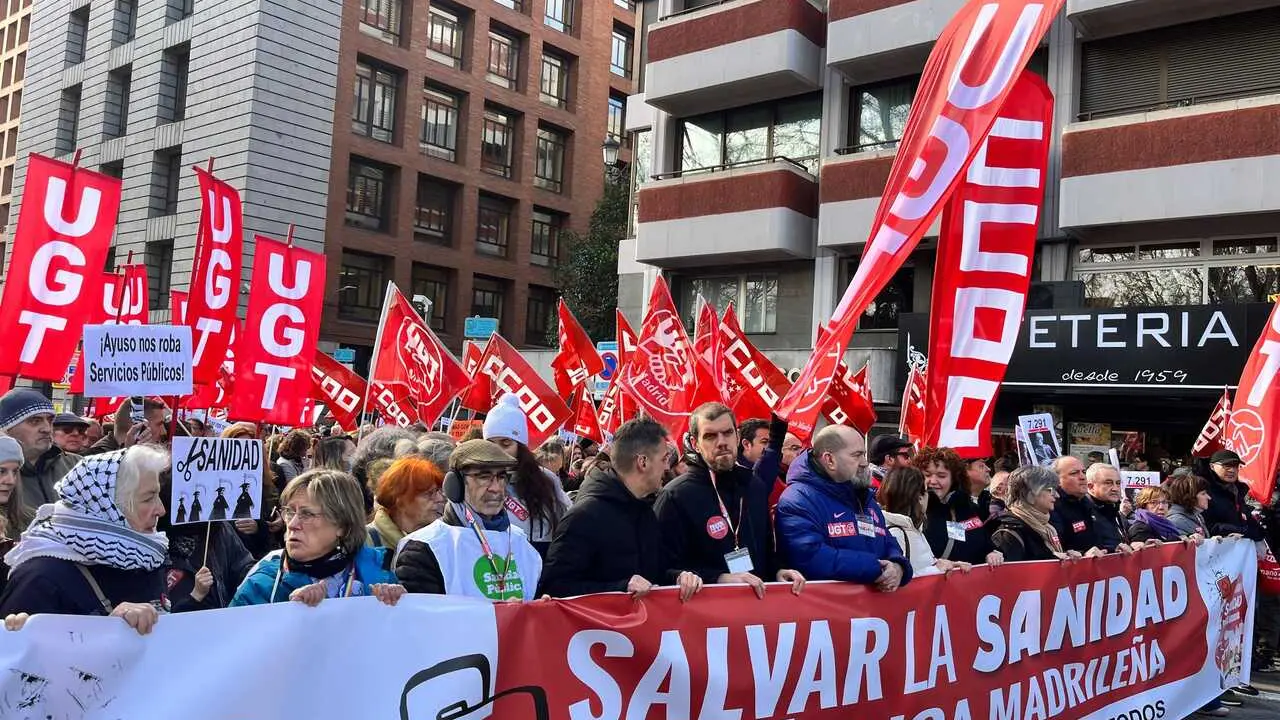 Cabecera de la manifestaci&oacute;n por la Sanidad P&uacute;blica en Madrid,