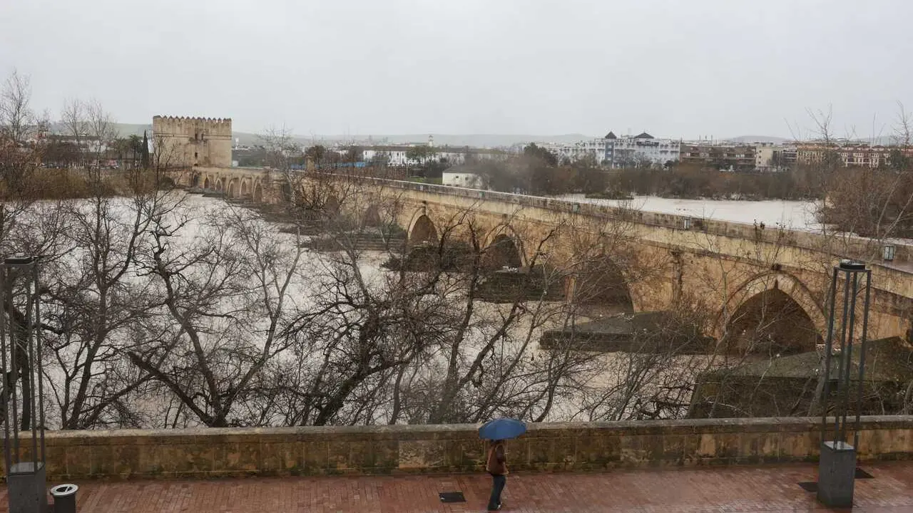 El paso del R&iacute;o Guadalquivir por C&oacute;rdoba como consecuencia de la borrasca Leonardo