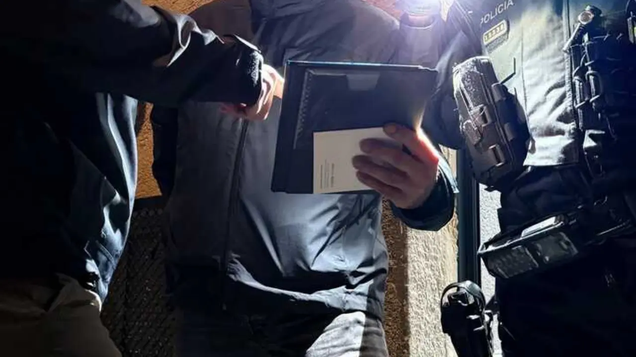 Operativo en marcha de Mossos y la GDF italiana contra una red de tr&aacute;fico de hach&iacute;s en Barcelona