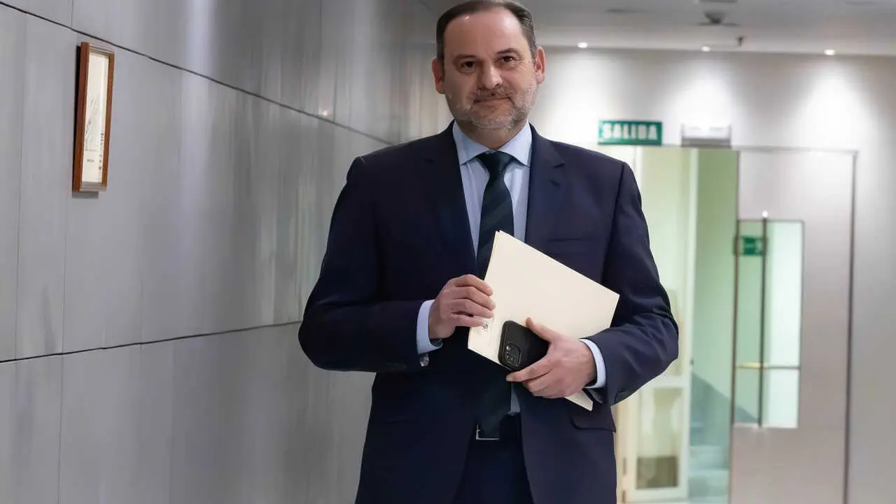 Archivo - El exministro de Transportes Jos&eacute; Luis &Aacute;balos, a su llegada a una rueda de prensa, en el Congreso de los Diputados, a 27 de febrero de 2024, en Madrid (Espa&ntilde;a).