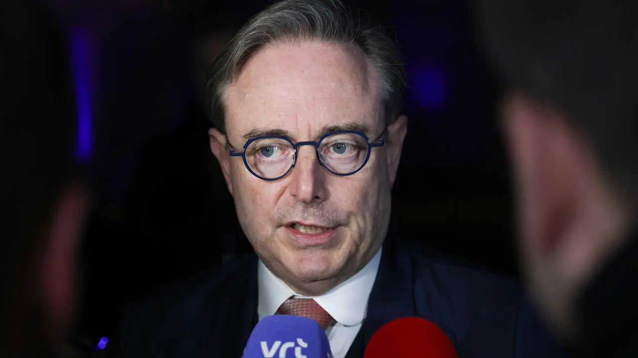El primer ministro de B&eacute;lgica, Bart de Wever, en declaraciones a la prensa al t&eacute;rmino de una cumbre informal de l&iacute;deres de la UE.