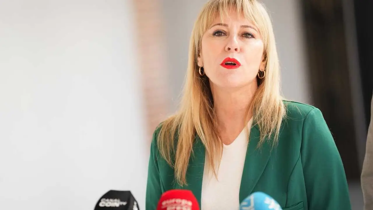 La consejera de Econom&iacute;a y portavoz del Gobierno andaluz, Carolina Espa&ntilde;a, este viernes en declaraciones a los medios en Co&iacute;n (M&aacute;laga).