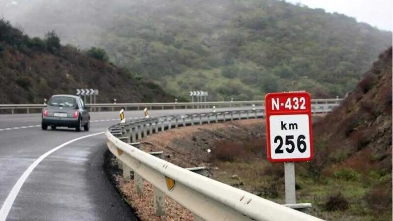  CORDOBA.01-01-11. KILOMETRO DEL ACCIDENTE EN LA N-432. FOTO: RAFAEL CARMONA. ARCHCOR. 