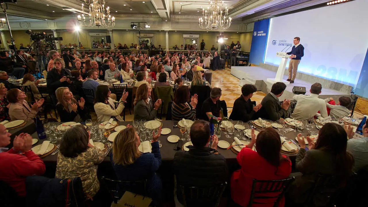 Archivo - El presidente del Partido Popular, Alberto N&uacute;&ntilde;ez Feij&oacute;o, participa en un acto de precampa&ntilde;a del PP de Navarra.
