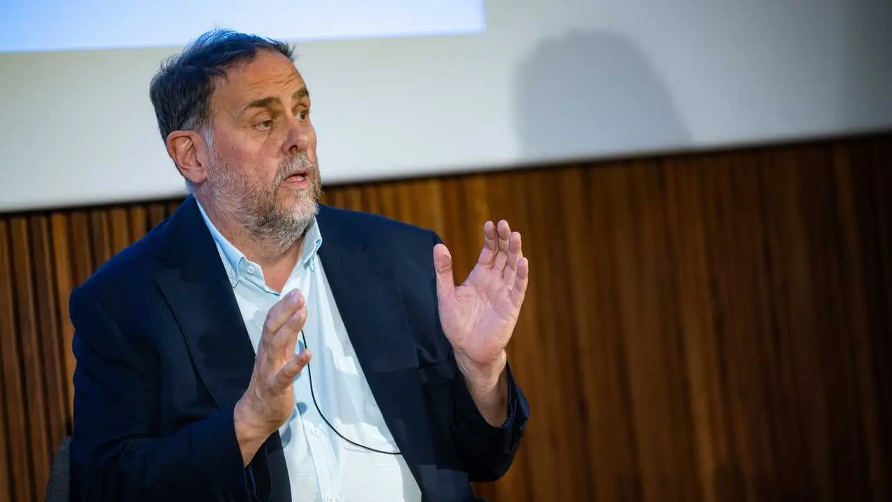 Archivo - El presidente de ERC, Oriol Junqueras, participa en el ciclo 'Converses del deg&agrave;', en el Col&middot;legi d'Economistes de Catalunya, a 23 de octubre de 2025, en Barcelona, Catalunya (Espa&ntilde;a)