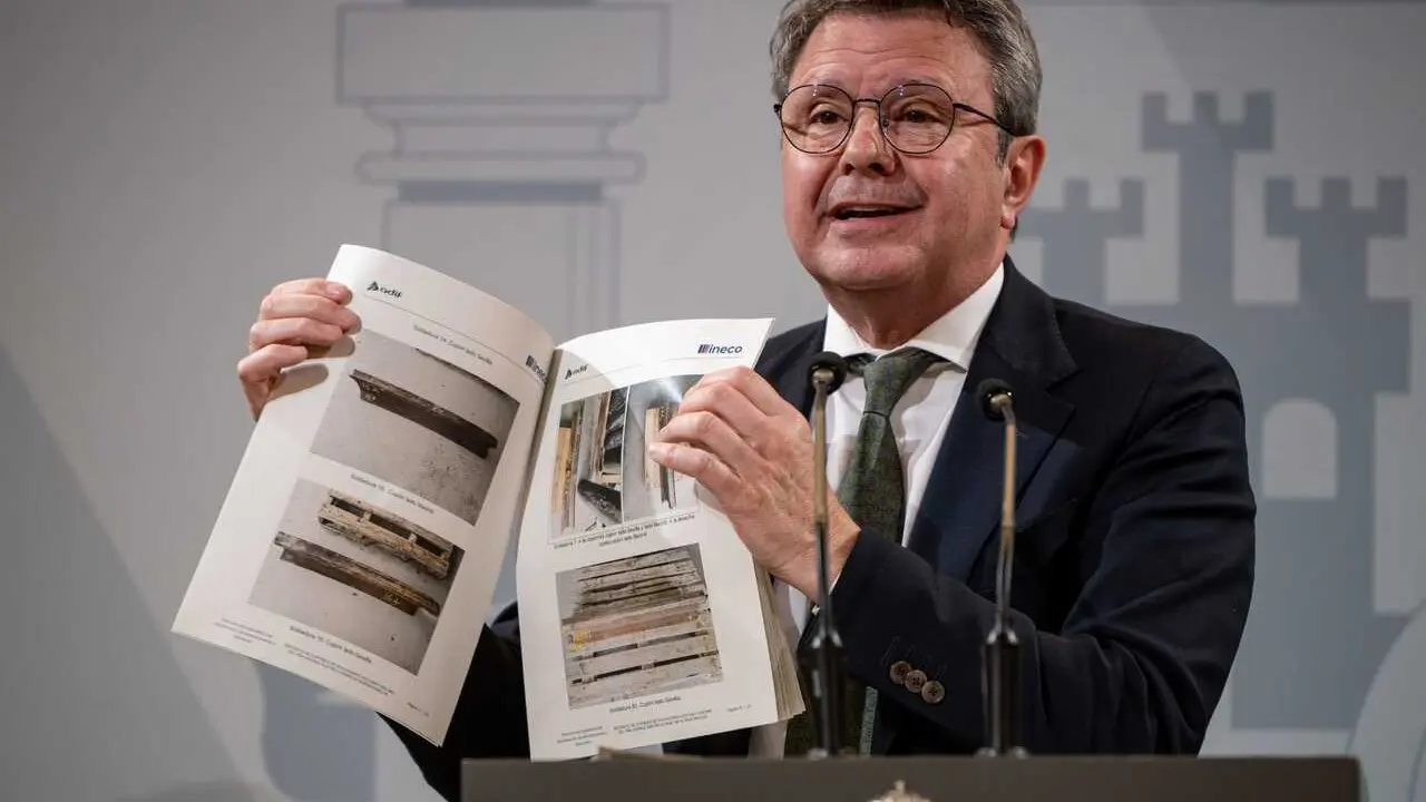El secretario de Estado de Transportes, Jos&eacute; Antonio Santano, en rueda de prensa este martes en la Delegaci&oacute;n del Gobierno en Catalunya