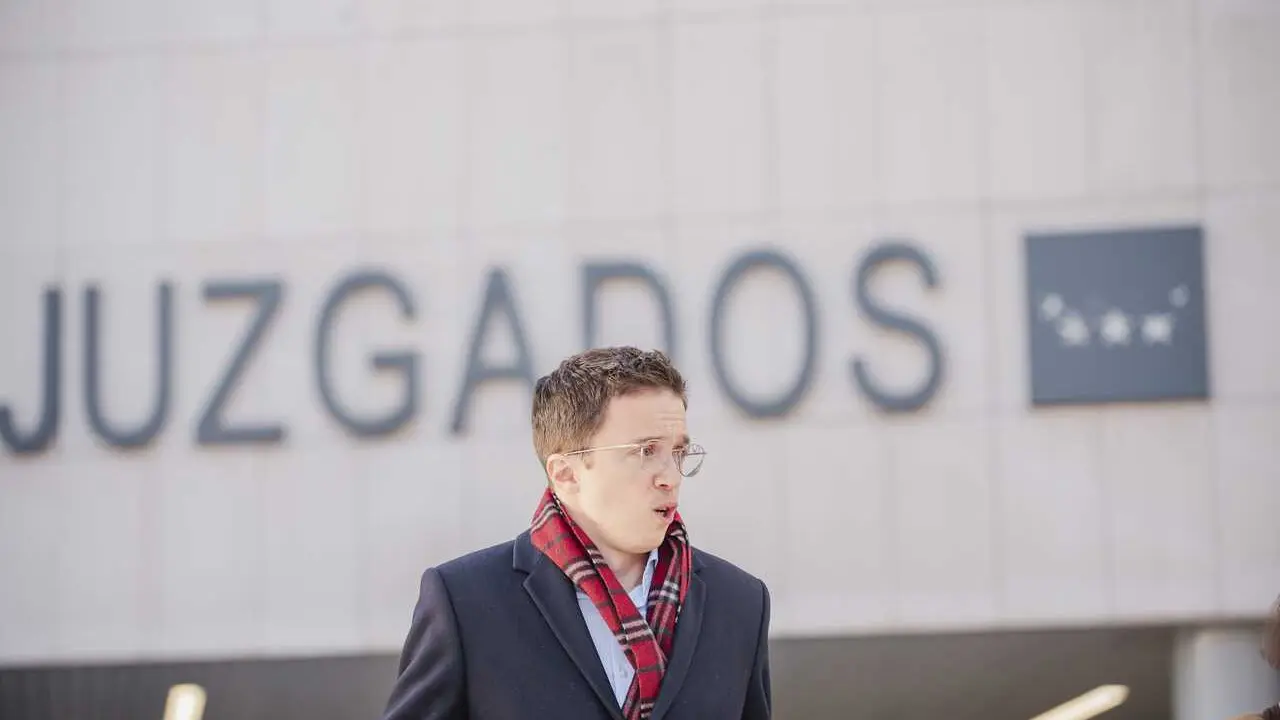 Archivo - El ex portavoz de Sumar en el Congreso I&ntilde;igo Errej&oacute;n sale de declarar en los juzgados de Plaza de Castilla, a 16 de enero de 2025, en Madrid (Espa&ntilde;a). El juez que investiga al exportavoz parlamentario de Sumar &Iacute;&ntilde;igo Errej&oacute;n por un presunto delit