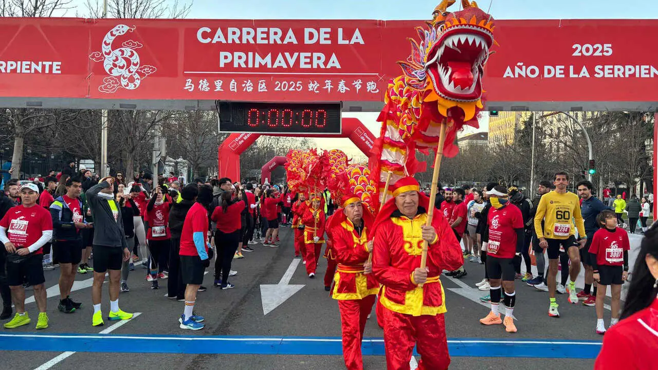 Archivo - Decenas de personas durante la Carrera de la Primavera, a 9 de febrero de 2025, en Madrid (Espa&ntilde;a).