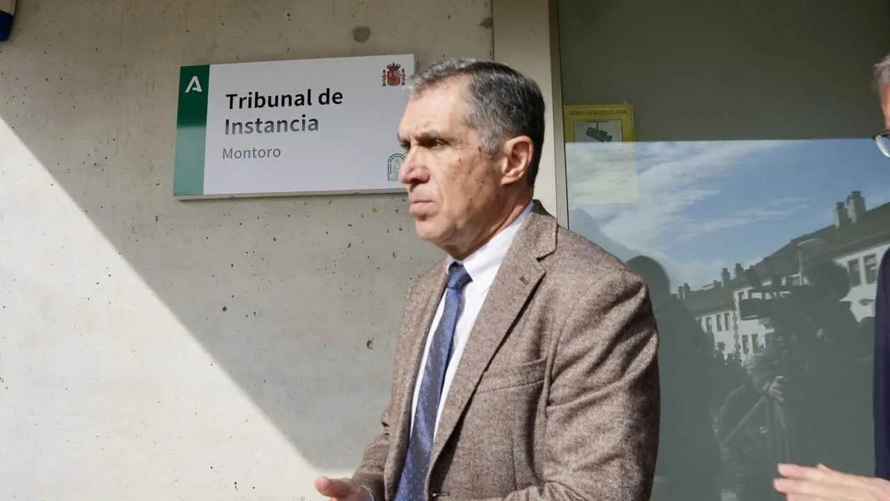 Archivo - El presidente del Tribunal Superior de Justicia de Andaluc&iacute;a (TSJA), Lorenzo del R&iacute;o, visita los Juzgados de Montoro (C&oacute;rdoba) para interesarse por las necesidades y refuerzos al asumir la investigaci&oacute;n del accidente ferroviario ocurrido en Adam