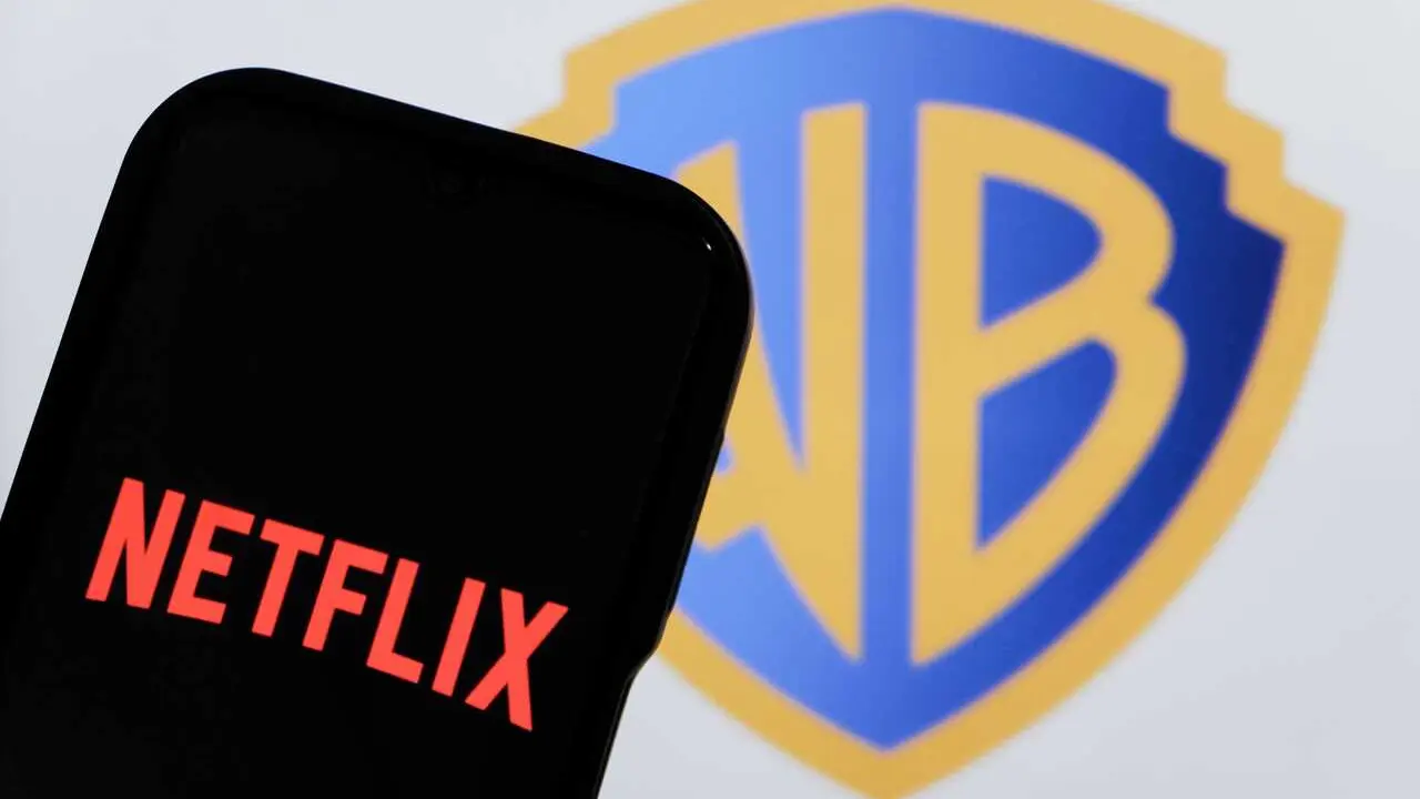 Archivo - Logos de WBD y Netflix