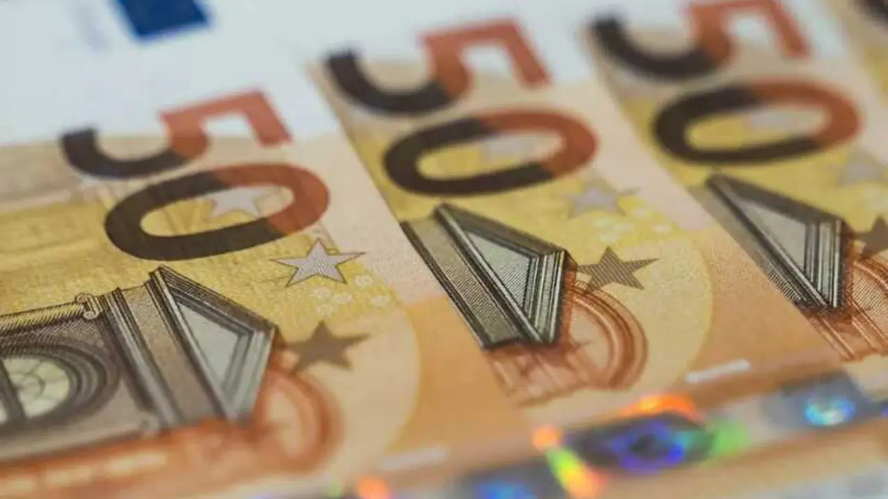 Archivo - Billetes de 50 euros.