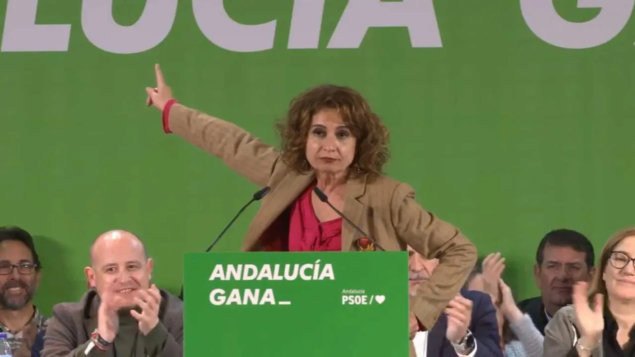 Archivo - La secretaria general del PSOE de Andaluc&iacute;a, Mar&iacute;a Jes&uacute;s Montero, en una imagen de archivo en un mitn del PSOE