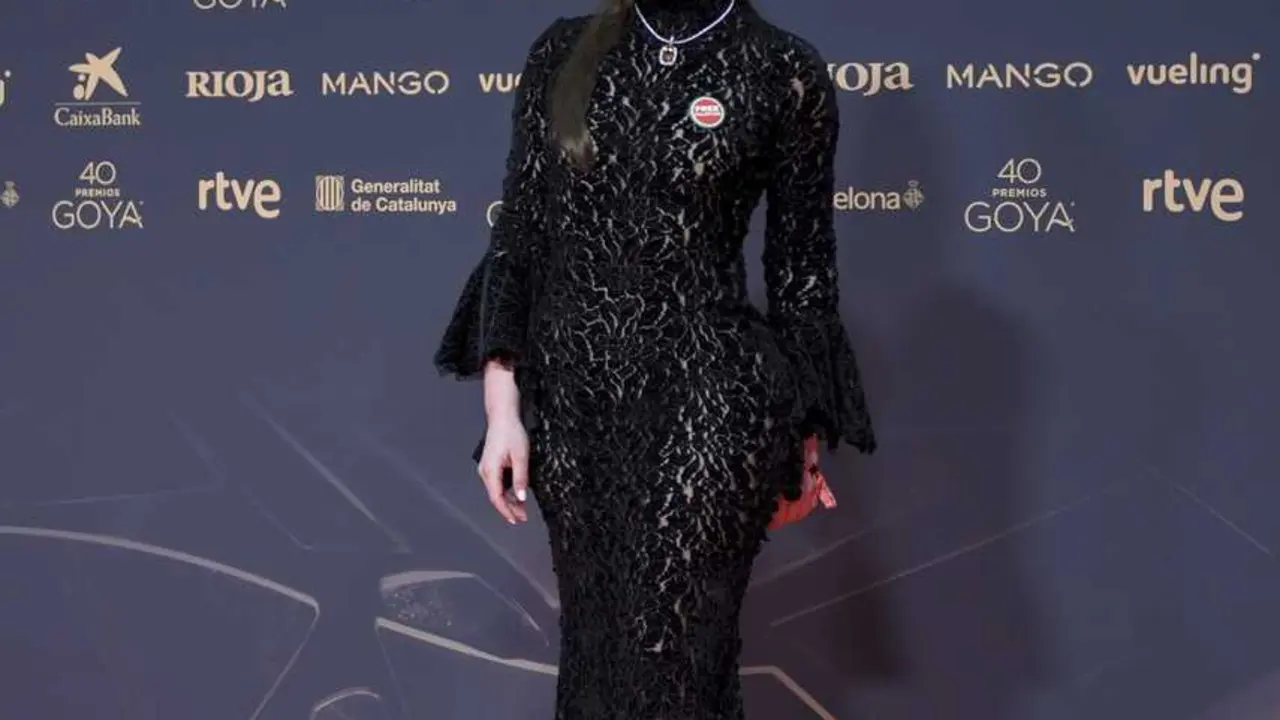 La comunicadora y abogada In&eacute;s Hernand posa en la alfombra roja de la 40&ordm; edici&oacute;n de los Premios Goya, en el Auditori del Centre de Convencions Internacionals, a 28 de febrero de 2026, en Barcelona, Catalu&ntilde;a (Espa&ntilde;a). Los galardones son otorgados de maner