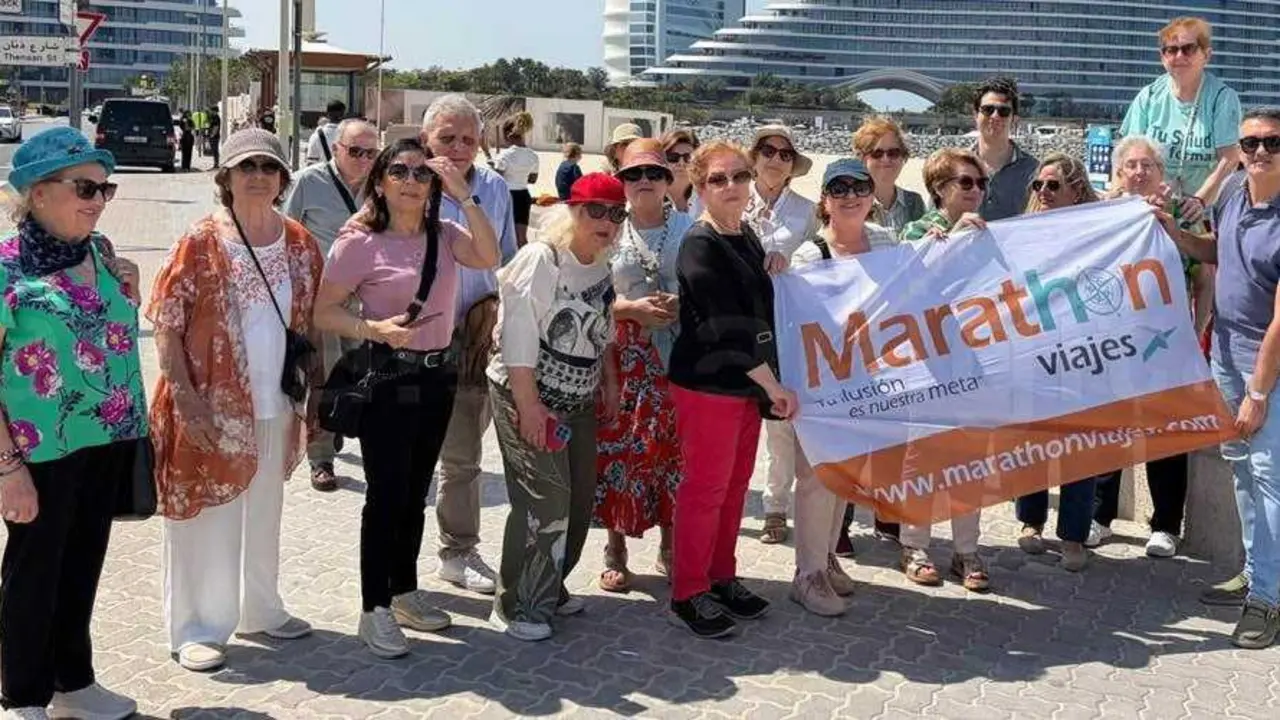 Vecinos de Montilla que permanecen en un hotel de Dub&aacute;i, a la espera de noticias respecto a la apertura del espacio a&eacute;reo para regresar a casa tras la escalada b&eacute;lica en la zona.