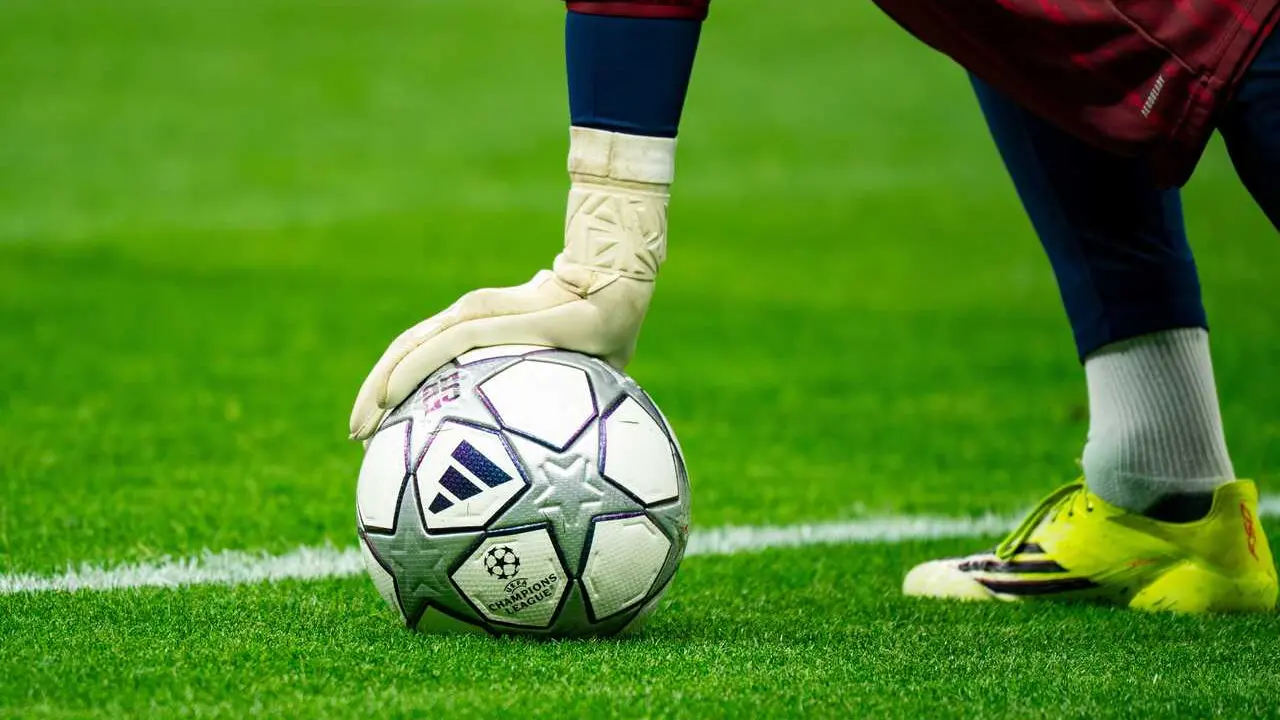 Archivo - ADIDAS official ball of Champions League during the UEFA Champions League, League phase, MD7 football match between FC Internazionale and Arsenal FC on 20 January 2026 at Giuseppe Meazza stadium in Milan, Italy - Photo Luca Rossini / DPPI