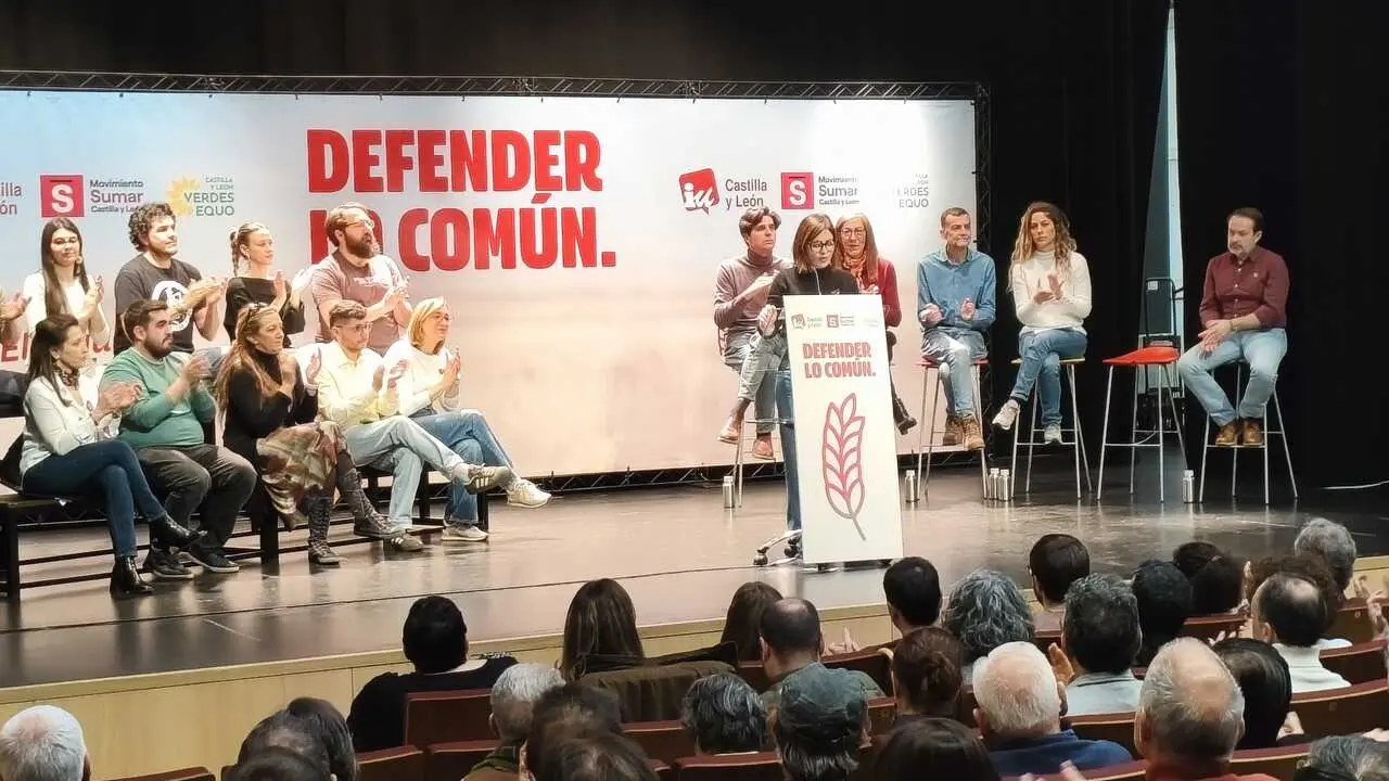 La ministra de Juventud e Infancia, Sira Rego, durante un acto electoral de la coalici&oacute;n En Com&uacute;n en Valladolid.