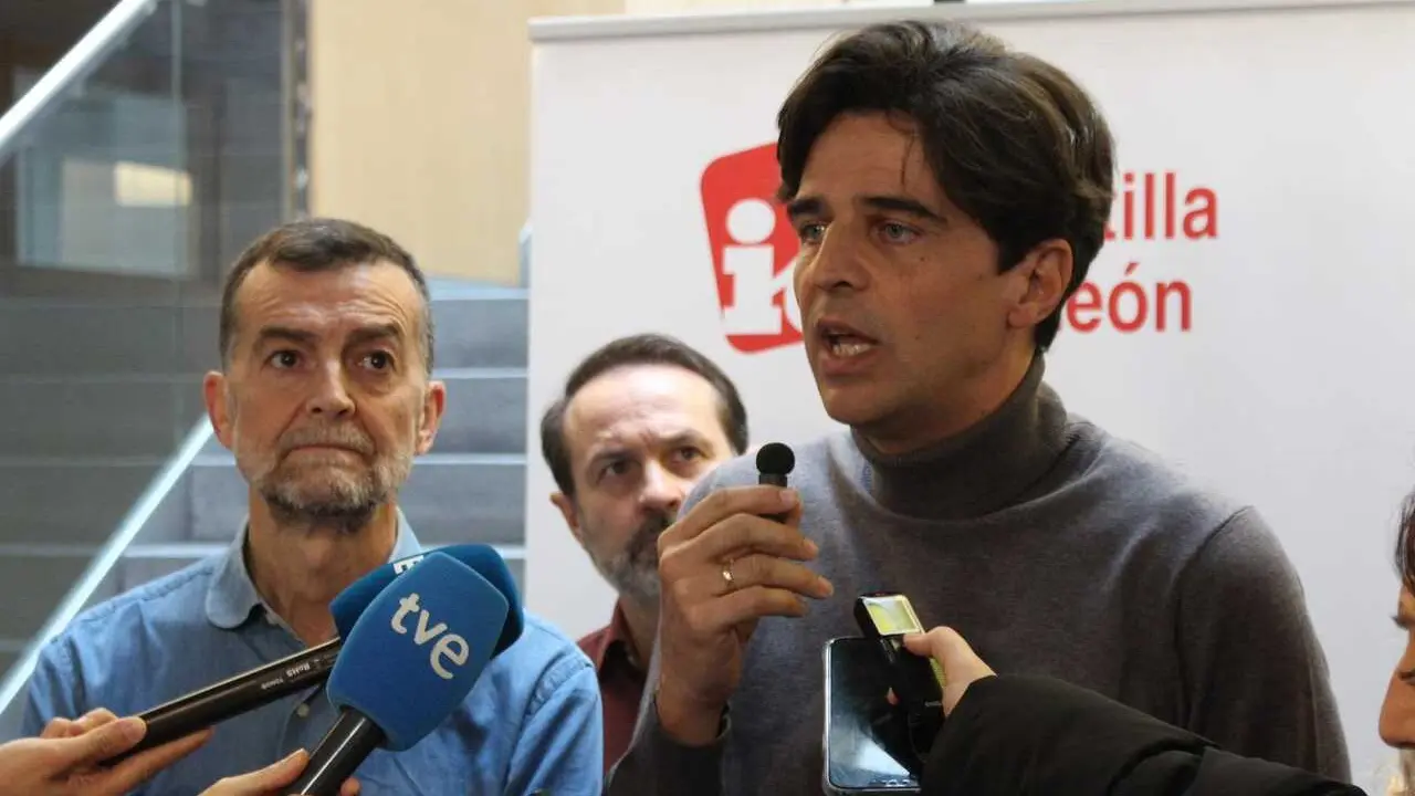 El candidato a la Presidencia de la Junta de Castilla y Le&oacute;n por En Com&uacute;n, Juan Gasc&oacute;n.