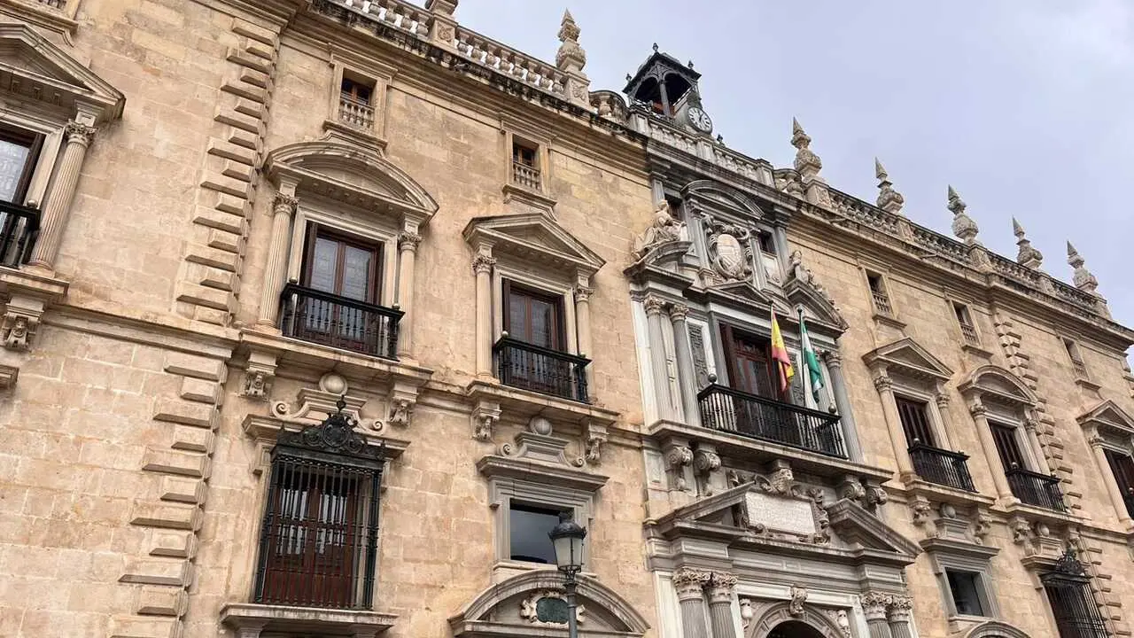 Fachada de la sede del TSJA en Granada (Andaluc&iacute;a).