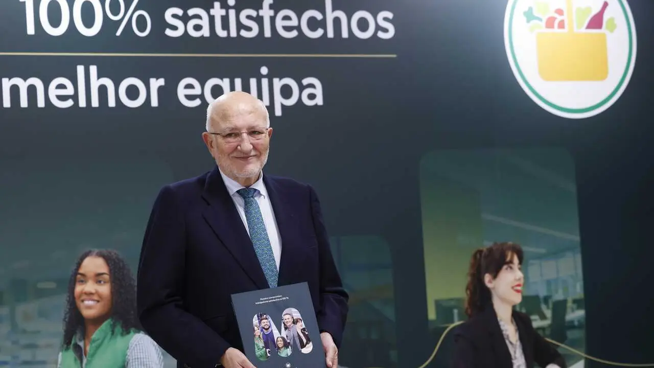 El presidente de Mercadona, Juan Roig, durante una rueda de prensa, a 10 de marzo de 2026, en Valencia, Comunidad Valenciana (Espa&ntilde;a). 