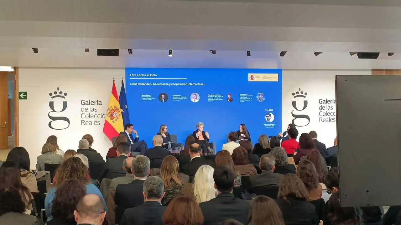 &Oacute;scar L&oacute;pez, Ministro para la Transformaci&oacute;n Digital y de la Funci&oacute;n P&uacute;blica, durante la Cumbre contra el Odio.