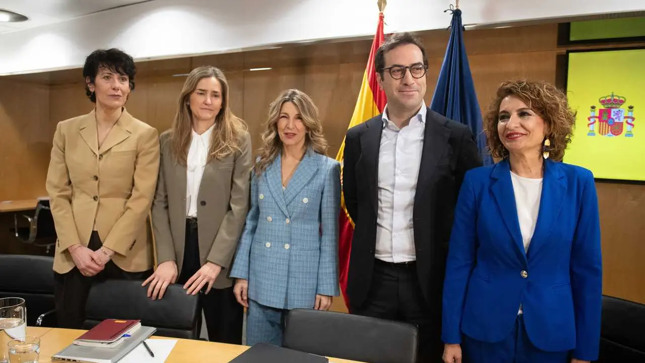 Reuni&oacute;n del Gobierno con los agentes sociales.