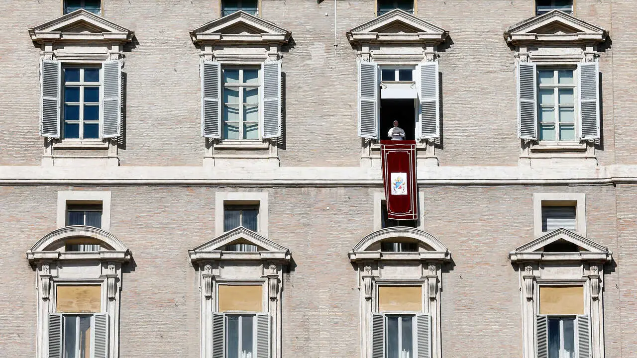 El Papa durante el rezo del &Aacute;ngelus el 15 de febrero de 2026.