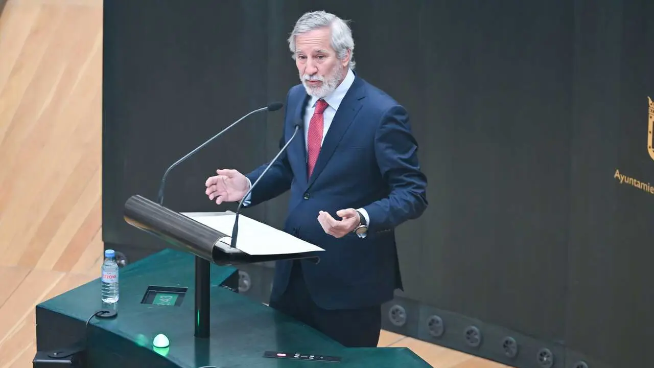 El concejal de VOX, Ignacio Ansaldo, durante una sesi&oacute;n ordinaria del Pleno del Ayuntamiento de Madrid, en el Palacio de Cibeles, a 24 de febrero de 2026, en Madrid (Espa&ntilde;a). Foto de archivo