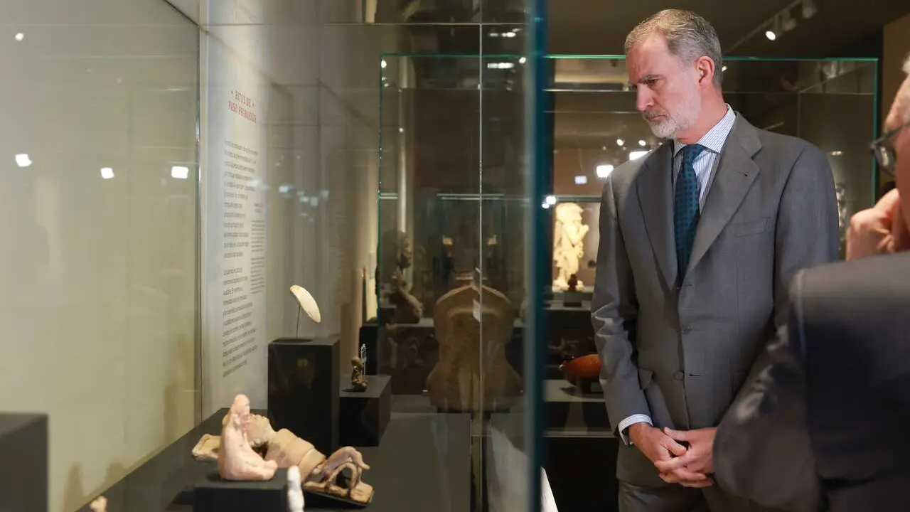 El Rey Felipe VI visita la exposici&oacute;n &ldquo;La mitad del mundo. La mujer en el M&eacute;xico ind&iacute;gena&rdquo; en el Museo Arqueol&oacute;gico Nacional