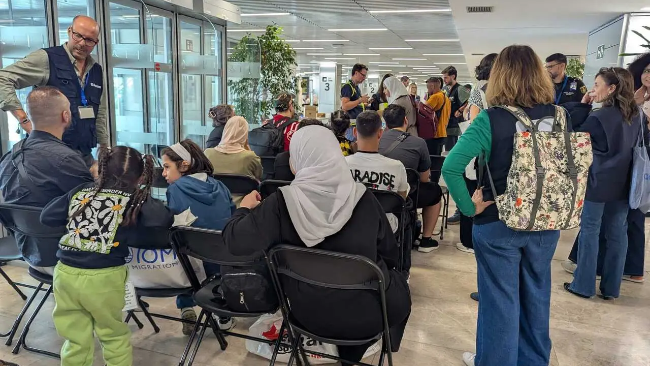 Archivo - Llegada de refugiados procedentes del L&iacute;bano. 