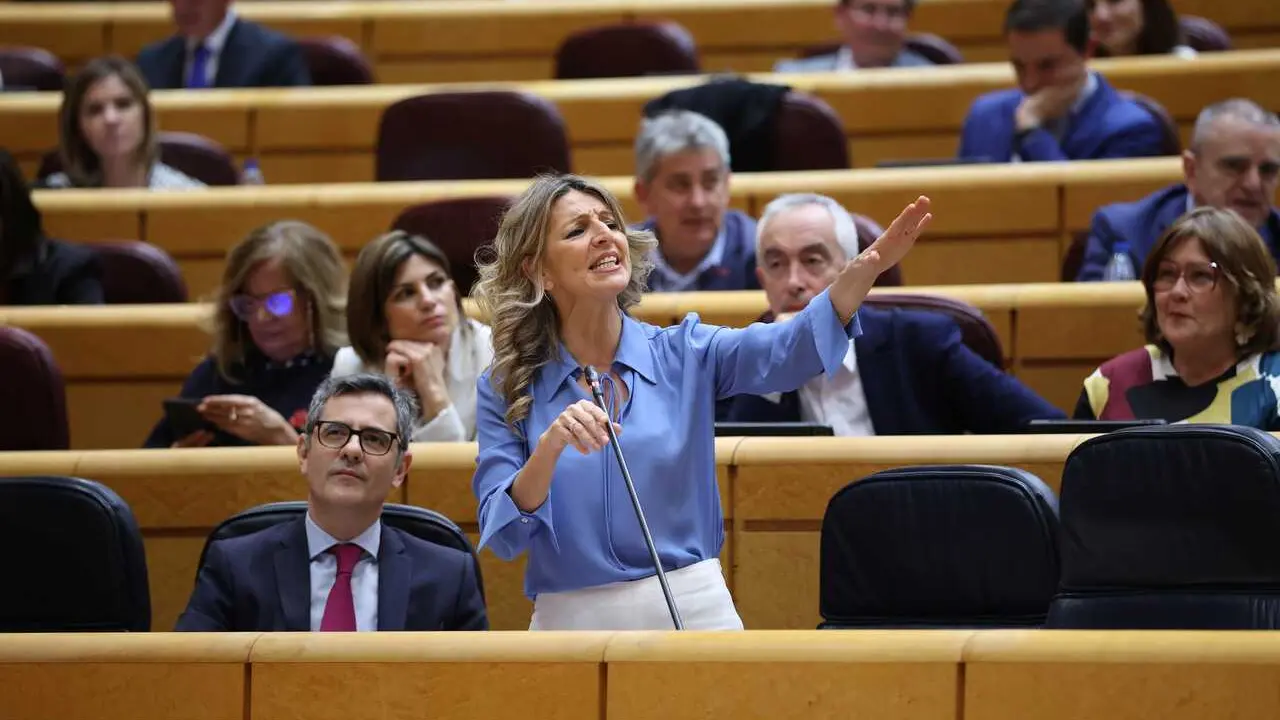 La vicepresidenta segunda y ministra de Trabajo y Econom&iacute;a Social, Yolanda D&iacute;az, interviene durante una sesi&oacute;n plenaria en el Senado.