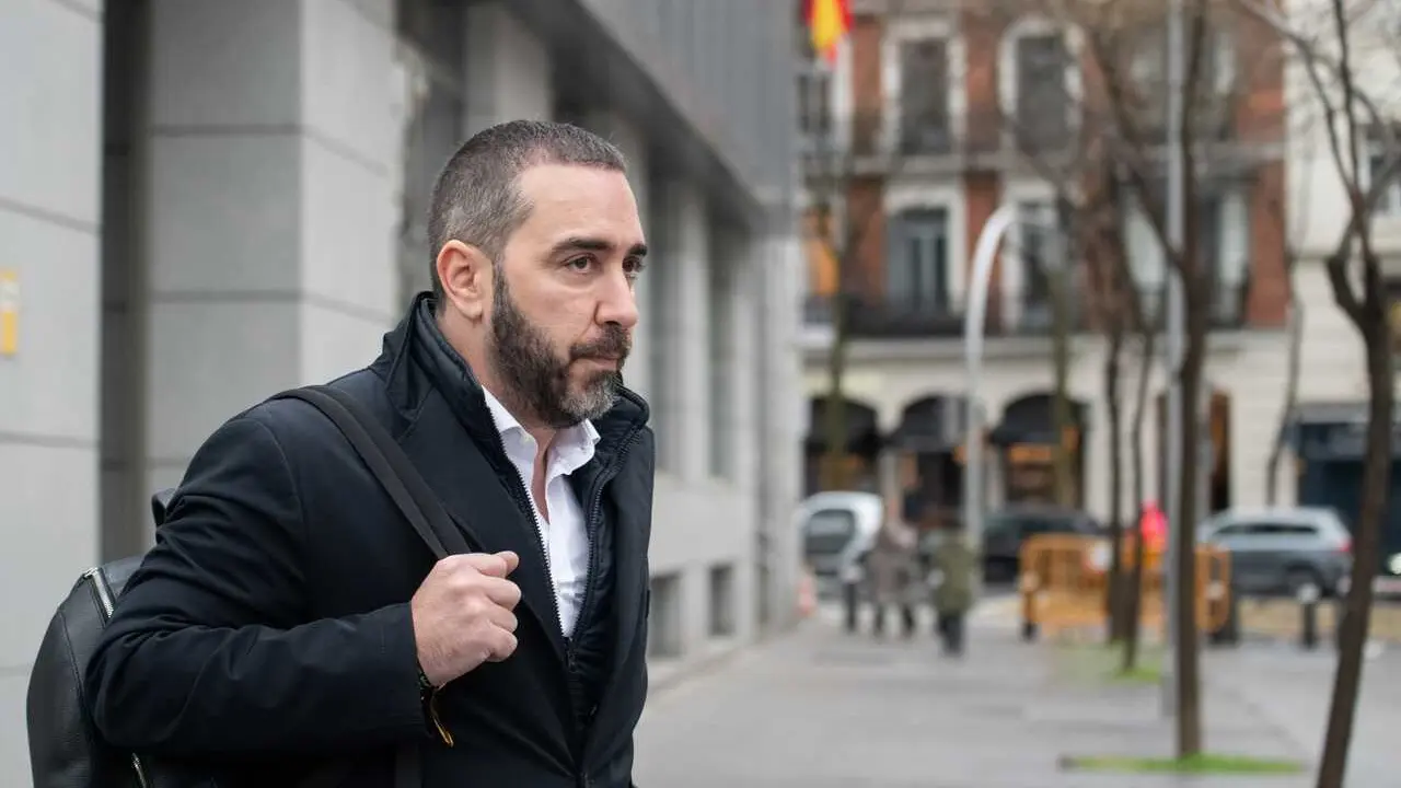 Archivo - El empresario V&iacute;ctor de Aldama a su llegada a la Audiencia Nacional para declarar por el &lsquo;caso hidrocarburos&rsquo;, a 29 de enero de 2026, en Madrid (Espa&ntilde;a).