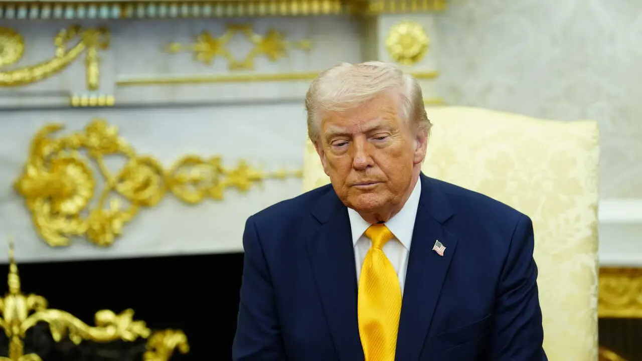 El presidente de EEUU, Donald Trump, en declaraciones desde el Despacho Oval junto a la primera ministra de Jap&oacute;n.