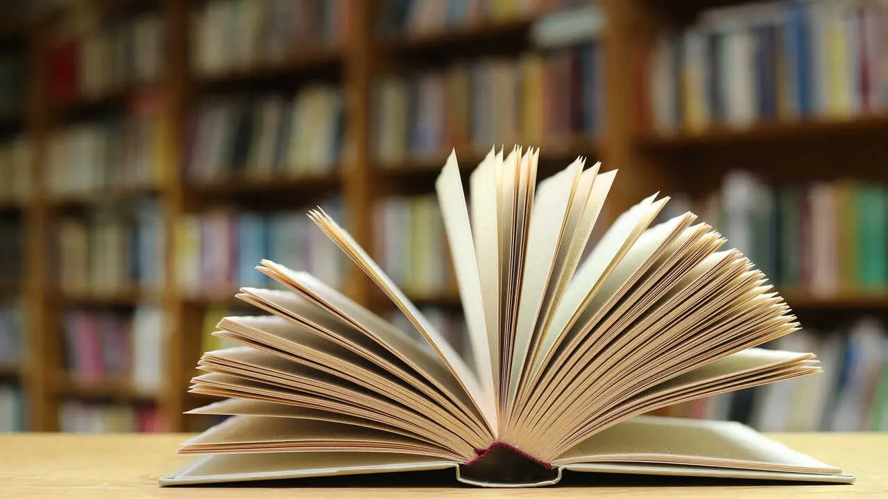 Archivo - Sala de lectura de una biblioteca. 